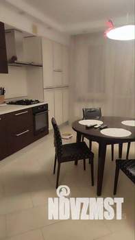 2-к квартира, посуточно, 98м2, 1/1 этаж