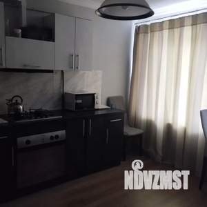 1-к квартира, посуточно, 38м2, 1/9 этаж