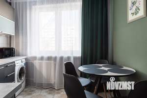 1-к квартира, посуточно, 35м2, 4/10 этаж