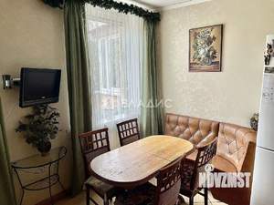 4-к квартира, вторичка, 130м2, 3/3 этаж