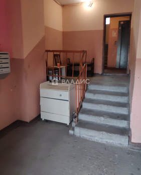 4-к квартира, вторичка, 82м2, 1/9 этаж