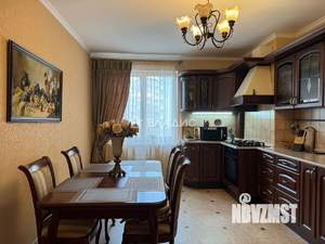 2-к квартира, вторичка, 70м2, 4/10 этаж