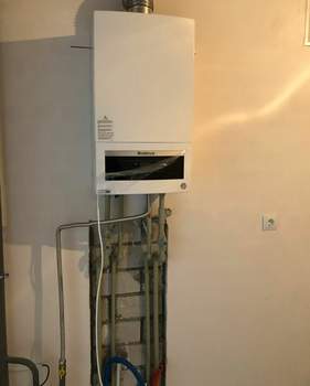 2-к квартира, вторичка, 62м2, 1/9 этаж