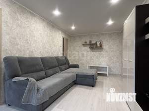 2-к квартира, вторичка, 44м2, 1/4 этаж