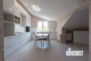 4-к квартира, вторичка, 184м2, 4/4 этаж