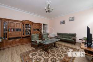 4-к квартира, вторичка, 136м2, 1/2 этаж