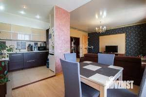 3-к квартира, вторичка, 98м2, 2/4 этаж