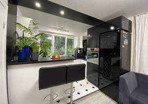 3-к квартира, вторичка, 42м2, 1/5 этаж
