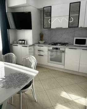 2-к квартира, вторичка, 60м2, 1/9 этаж