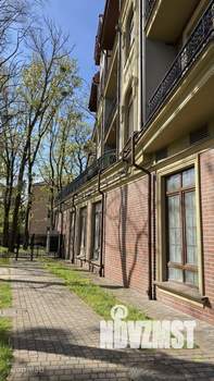 4-к квартира, вторичка, 200м2, 4/5 этаж