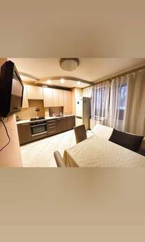 2-к квартира, вторичка, 63м2, 1/9 этаж