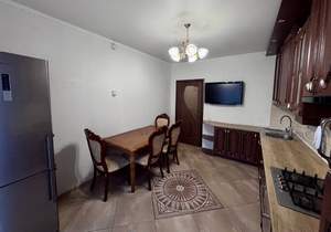 2-к квартира, вторичка, 72м2, 7/10 этаж