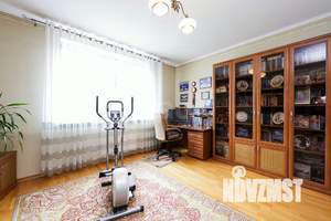 3-к квартира, вторичка, 102м2, 4/4 этаж