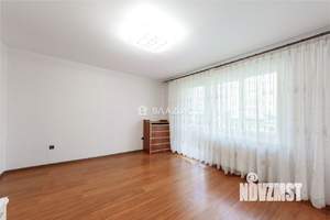 2-к квартира, вторичка, 57м2, 1/10 этаж