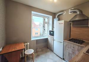 2-к квартира, вторичка, 42м2, 4/4 этаж