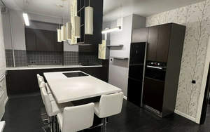 2-к квартира, вторичка, 75м2, 1/9 этаж