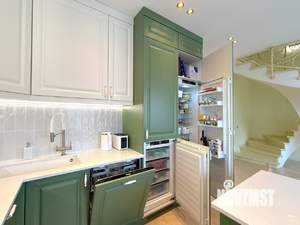 4-к квартира, вторичка, 165м2, 5/6 этаж