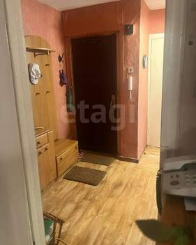 4-к квартира, вторичка, 62м2, 1/5 этаж