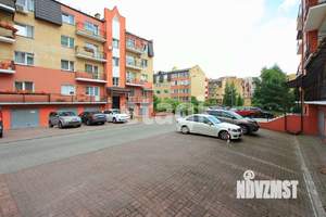 2-к квартира, вторичка, 70м2, 1/4 этаж