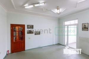 6-к квартира, вторичка, 145м2, 2/4 этаж