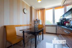 2-к квартира, вторичка, 65м2, 3/10 этаж