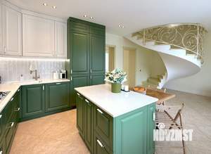 4-к квартира, вторичка, 165м2, 5/6 этаж