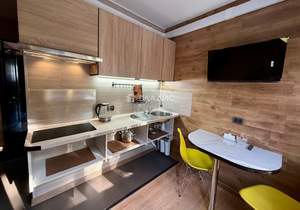 Студия квартира, вторичка, 13м2, 1/5 этаж