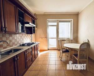 1-к квартира, вторичка, 67м2, 1/6 этаж