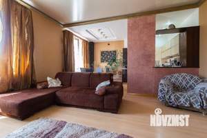 3-к квартира, вторичка, 98м2, 2/4 этаж