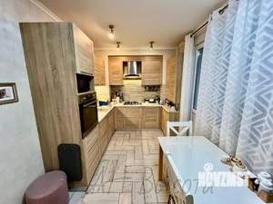 2-к квартира, вторичка, 62м2, 1/3 этаж