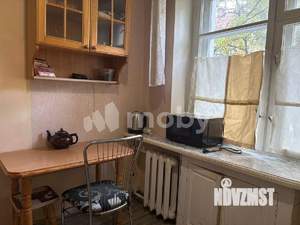 2-к квартира, вторичка, 43м2, 1/4 этаж