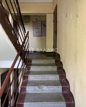 4-к квартира, вторичка, 63м2, 3/5 этаж
