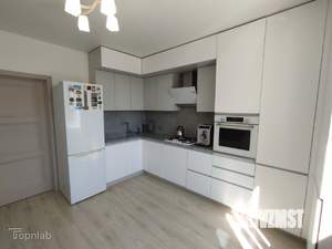 2-к квартира, вторичка, 61м2, 4/5 этаж