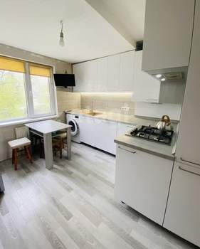 3-к квартира, вторичка, 44м2, 2/2 этаж