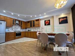 2-к квартира, вторичка, 74м2, 2/4 этаж