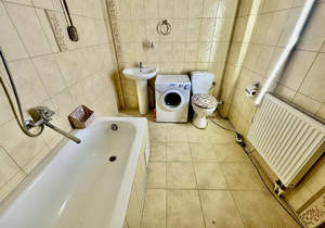 3-к квартира, вторичка, 102м2, 2/4 этаж