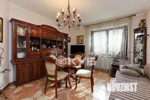 3-к квартира, вторичка, 98м2, 1/6 этаж