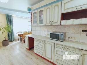 2-к квартира, вторичка, 64м2, 1/3 этаж