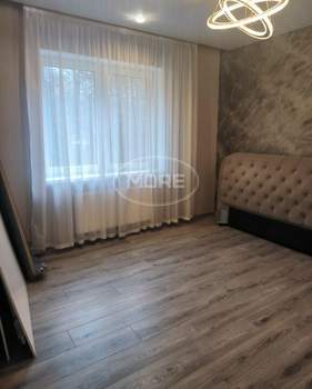 2-к квартира, вторичка, 49м2, 1/8 этаж