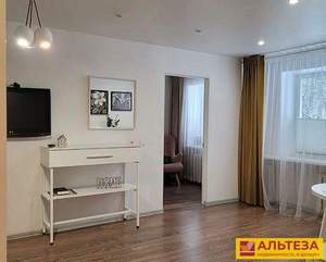 2-к квартира, вторичка, 42м2, 1/4 этаж