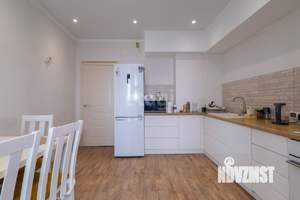 2-к квартира, вторичка, 62м2, 8/10 этаж
