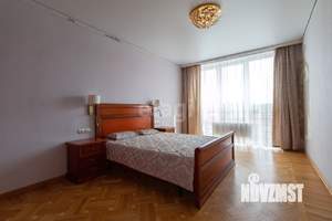 2-к квартира, вторичка, 103м2, 4/7 этаж