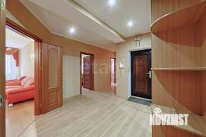 3-к квартира, вторичка, 121м2, 2/4 этаж