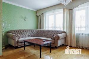 3-к квартира, вторичка, 100м2, 3/5 этаж