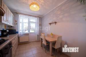 2-к квартира, вторичка, 58м2, 3/3 этаж