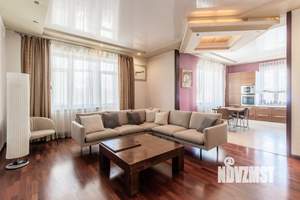 3-к квартира, вторичка, 140м2, 4/7 этаж