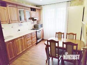 2-к квартира, вторичка, 57м2, 1/10 этаж