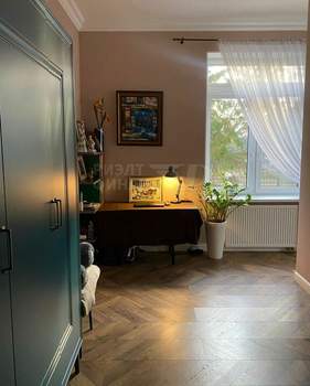 3-к квартира, вторичка, 113м2, 1/4 этаж