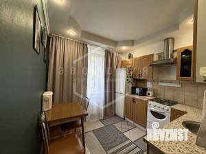 2-к квартира, вторичка, 54м2, 1/5 этаж