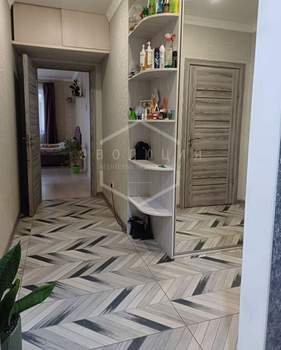 2-к квартира, вторичка, 56м2, 1/9 этаж